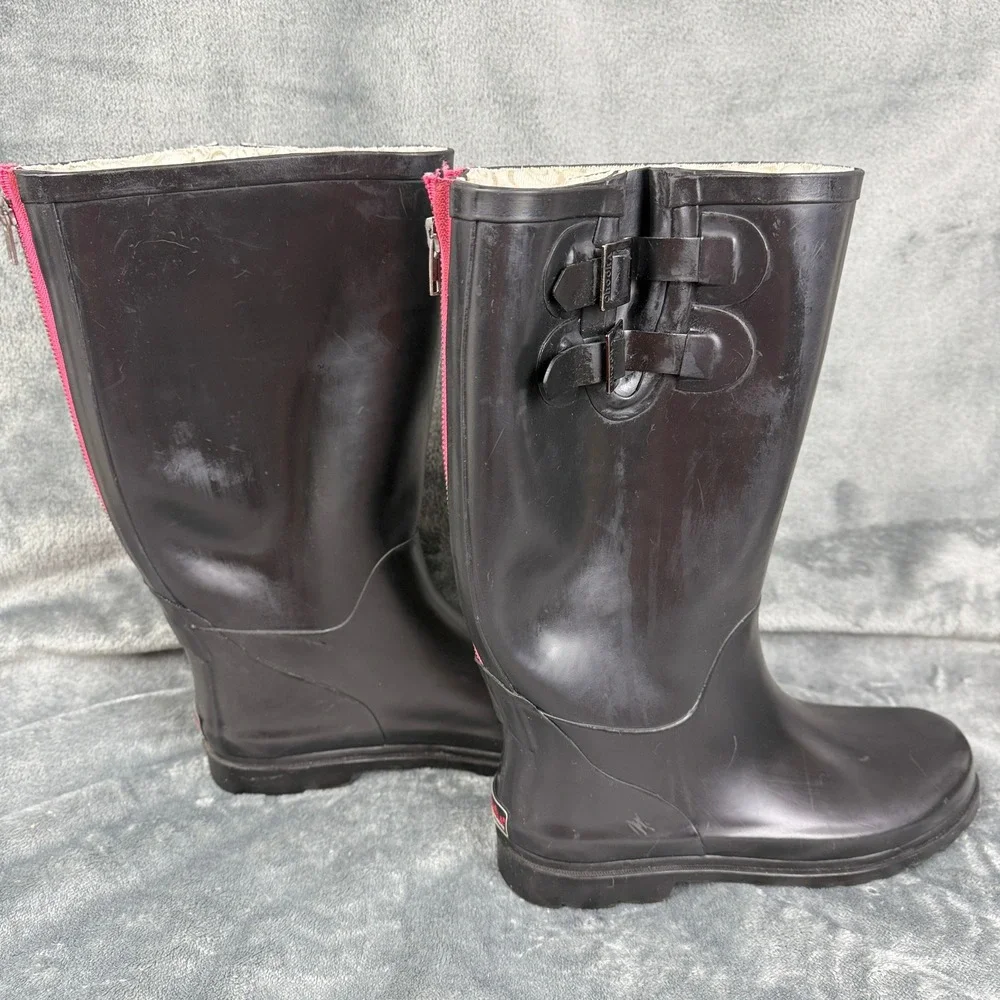 chooka stride confidently